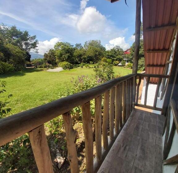 Номер Стандарт Трехместный, Hostal Pachamama