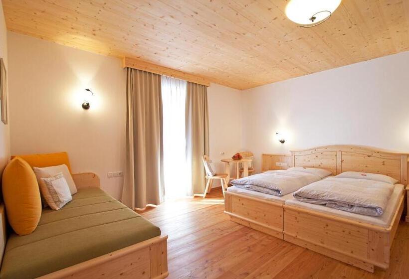 수피리어 룸, Lienharterhof