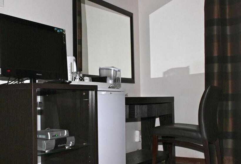 Номер Стандарт Четырехместный Совместный Санузел, Mogwase Guesthouse