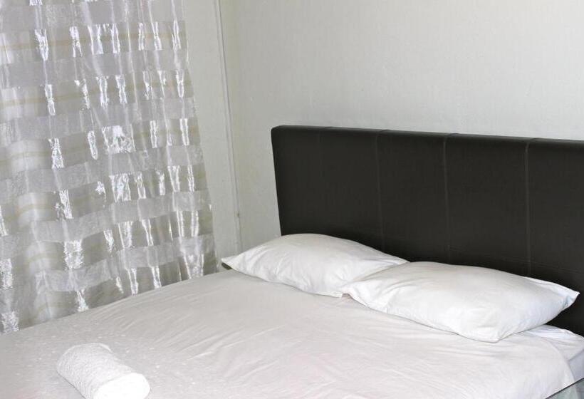 Семейный Номер, Mogwase Guesthouse