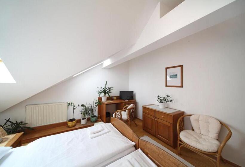 标准间, Penzion Chalupa U Městské Brány