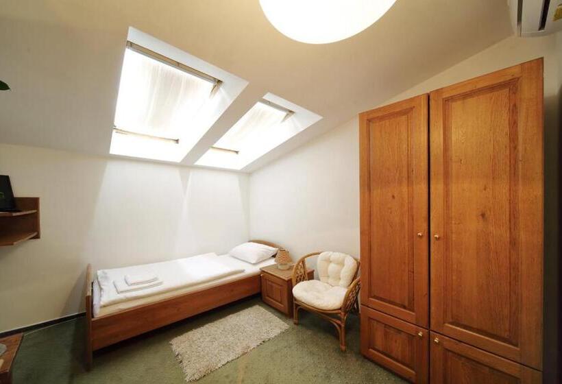 标准间, Penzion Chalupa U Městské Brány