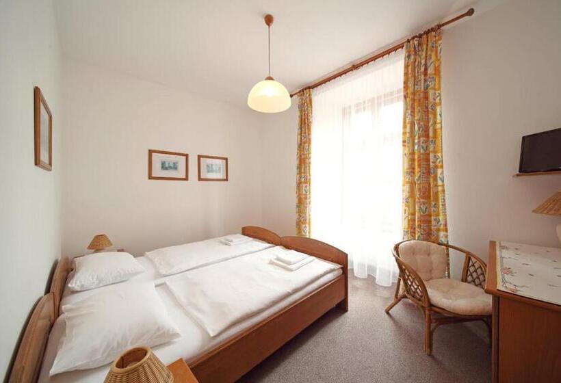 标准间, Penzion Chalupa U Městské Brány