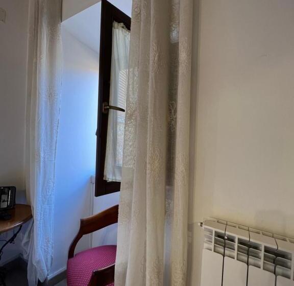 غرفة قياسية, Residenza Le Ginestre