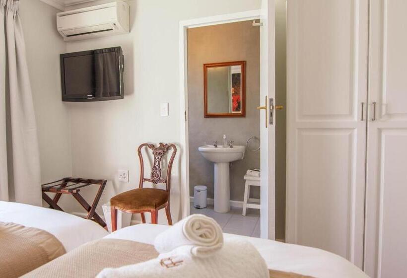 Номер Deluxe, Rozenburg Guest House