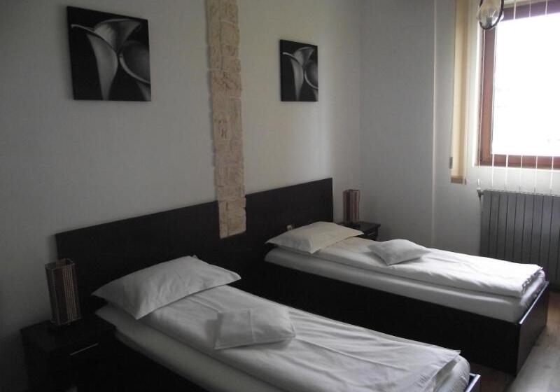 Quarto standard, Pensiunea Pedro