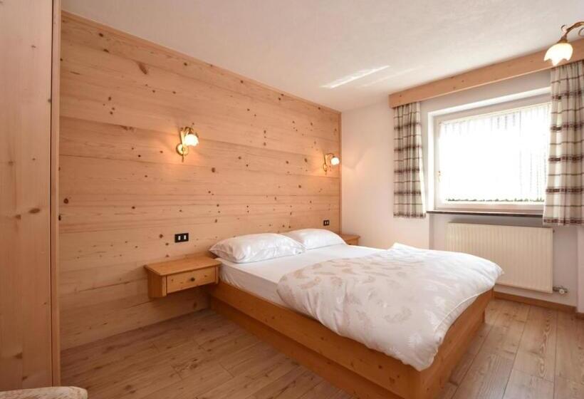 Апартаменты 1 Спальня с Балконом, Villa Mirabell