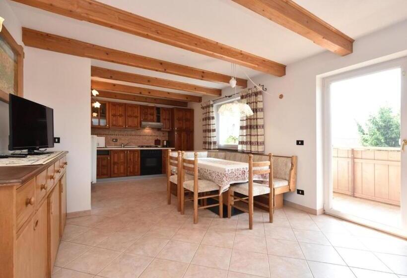 Апартаменты 1 Спальня с Балконом, Villa Mirabell