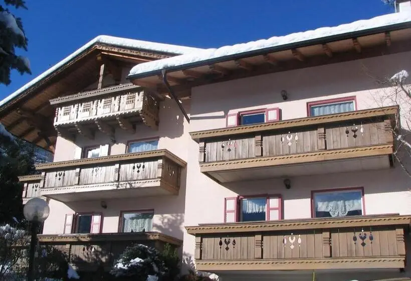 ３ベッドルームアパートメント, Villa Mirabell