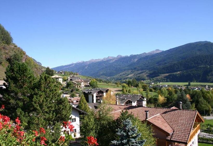 Апартаменты 3 Спальни, Villa Mirabell