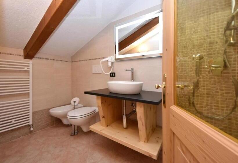 Apartamento 3 Dormitórios, Villa Mirabell