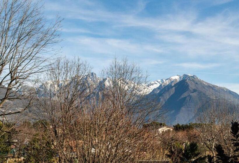 غرفة قياسية مطلّة علي البحيرة, R&b Al Lago