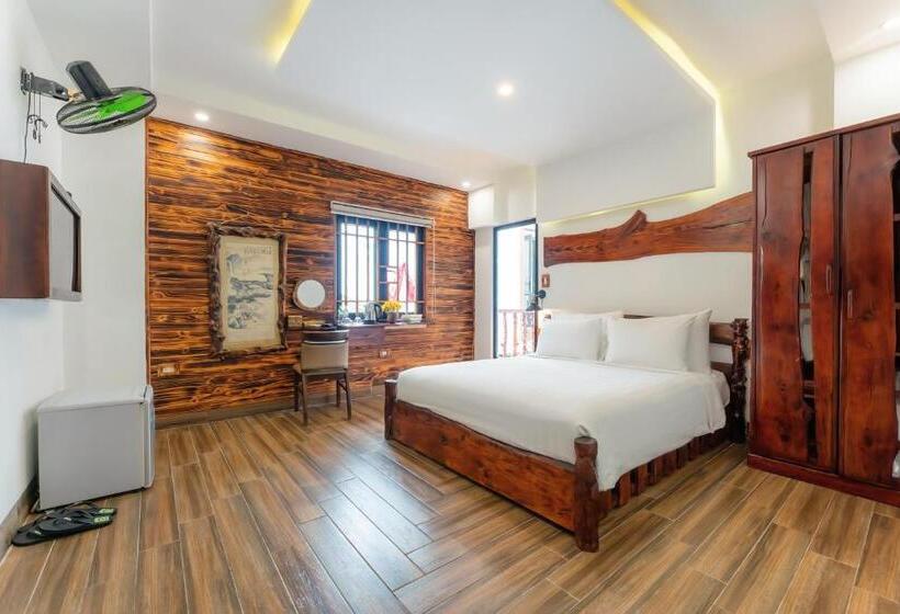 اتاق لوکس, La An Old Town