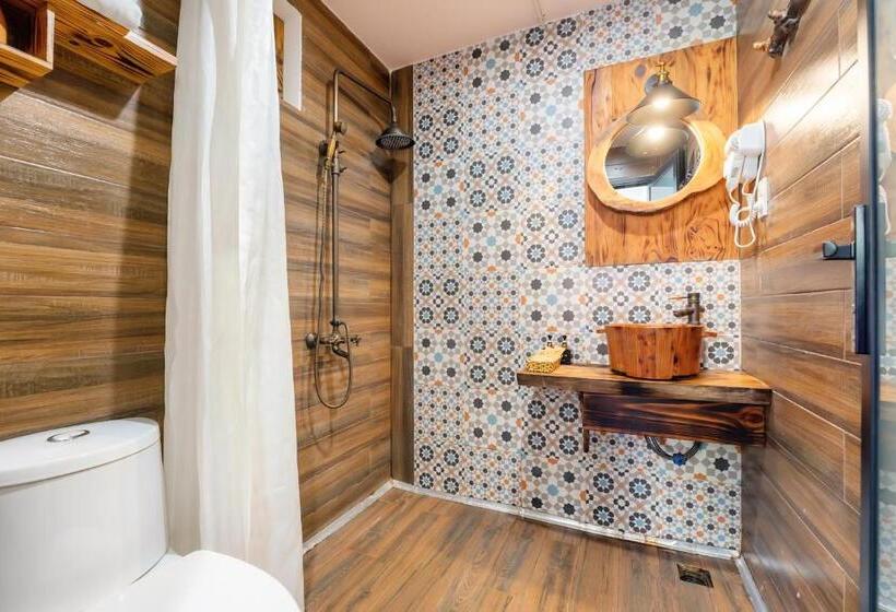 اتاق خانوادگی, La An Old Town