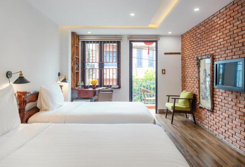 اتاق خانوادگی, La An Old Town