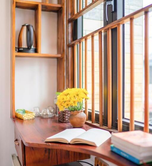 اتاق خانوادگی, La An Old Town