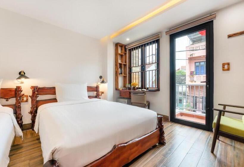 اتاق خانوادگی, La An Old Town