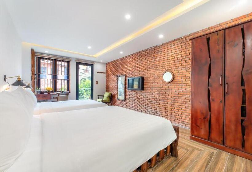 اتاق خانوادگی, La An Old Town