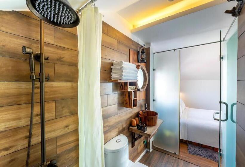 سوییت خانوادگی, La An Old Town