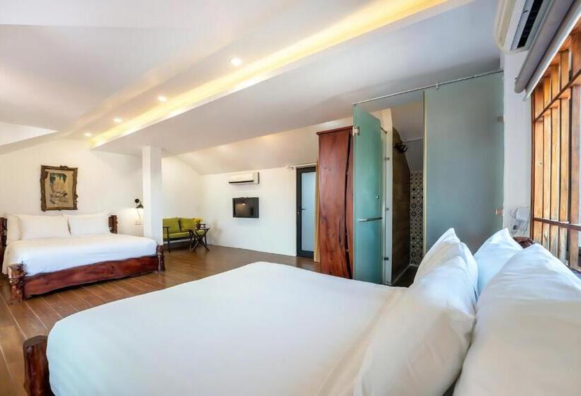 سوییت خانوادگی, La An Old Town