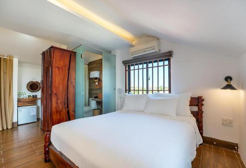 سوییت خانوادگی, La An Old Town