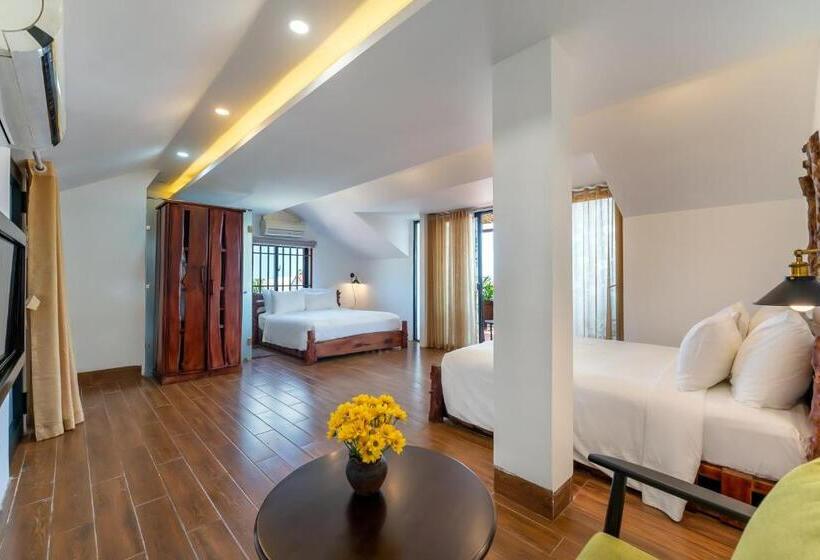 سوییت خانوادگی, La An Old Town