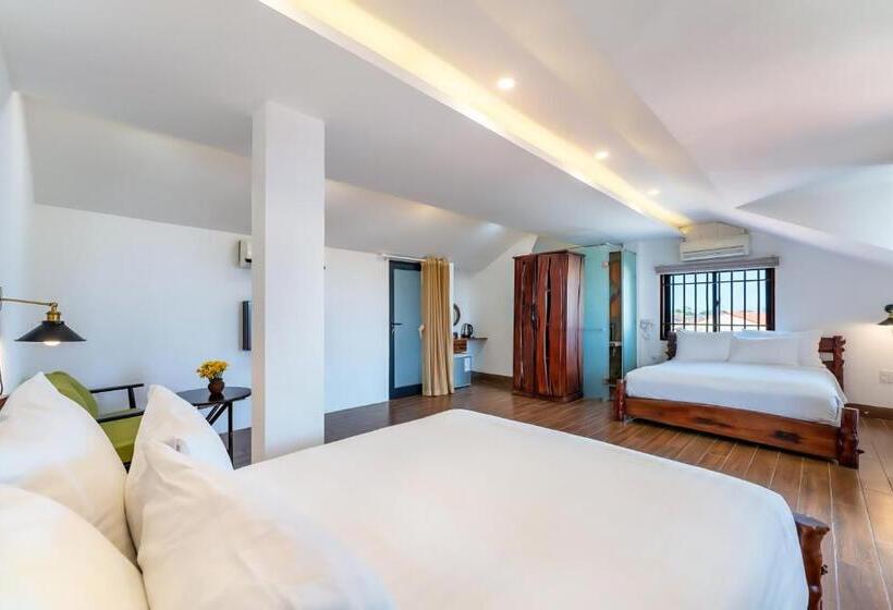 سوییت خانوادگی, La An Old Town