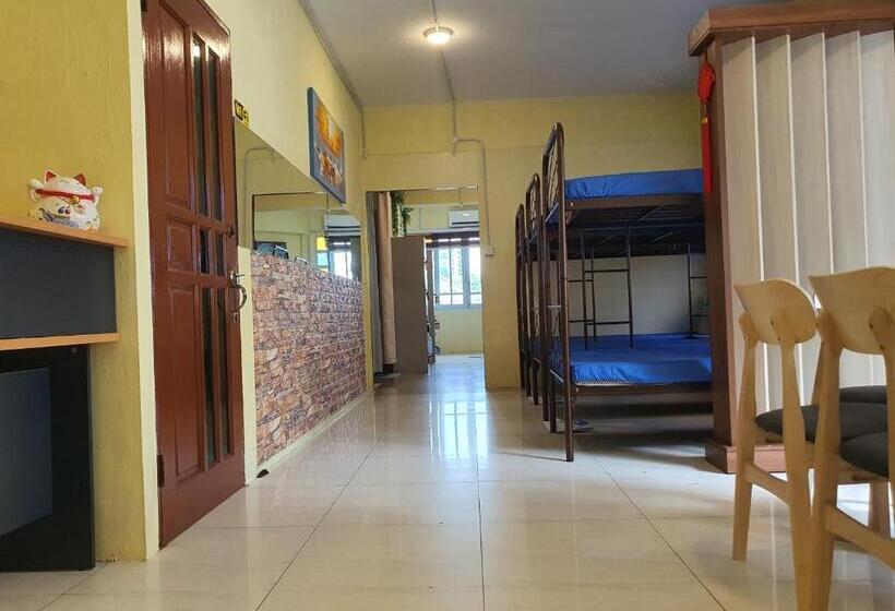 מיטה בחדר משותף, Spot On 90856 Arriva Travellers