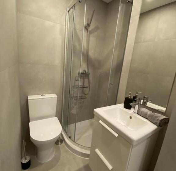 Standard room with outdoor bath, Carcavelos Beach Walking Distance Room