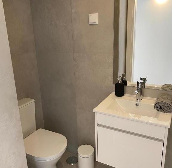 غرفة قياسية مع حمام خارجي, Carcavelos Beach Walking Distance Room