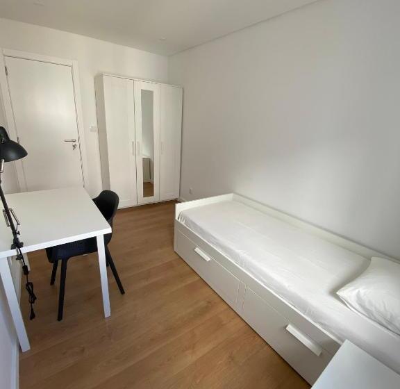Номер Стандарт, Carcavelos Beach Walking Distance Room