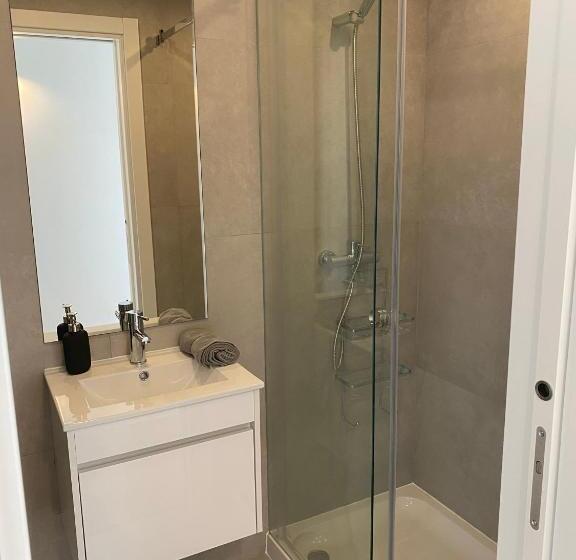 غرفة قياسية فردية حمام مشترك, Carcavelos Beach Walking Distance Room