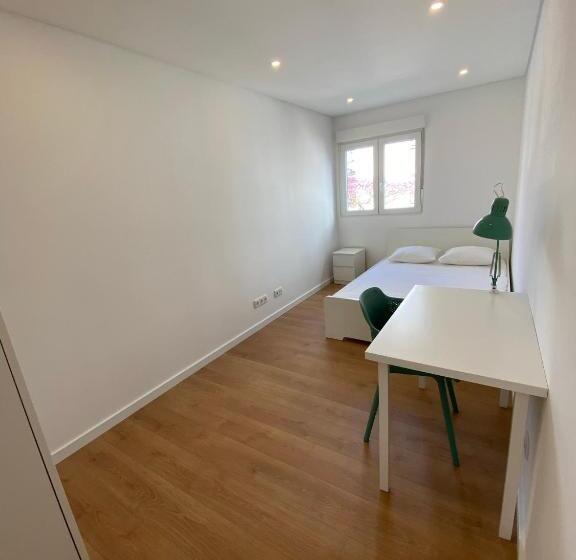 Standard room with outdoor bath, Carcavelos Beach Walking Distance Room