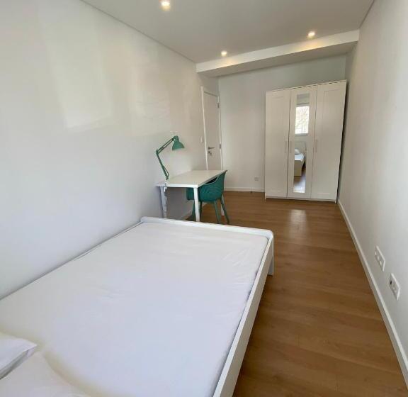 غرفة قياسية مع حمام خارجي, Carcavelos Beach Walking Distance Room
