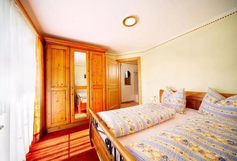 1 Bedroom Apartment Mountain View, Biohotel Castello Königsleiten