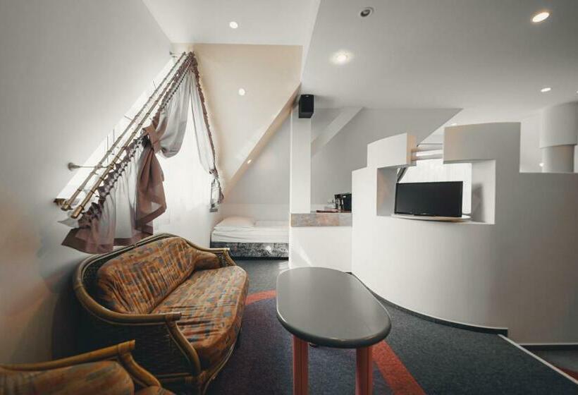 Люкс, Elita Hotel & Restauracja