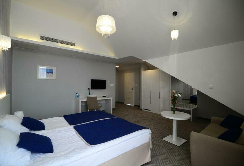 اتاق لوکس, Aleksandria