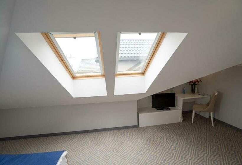 اتاق استاندارد یک نفره, Aleksandria