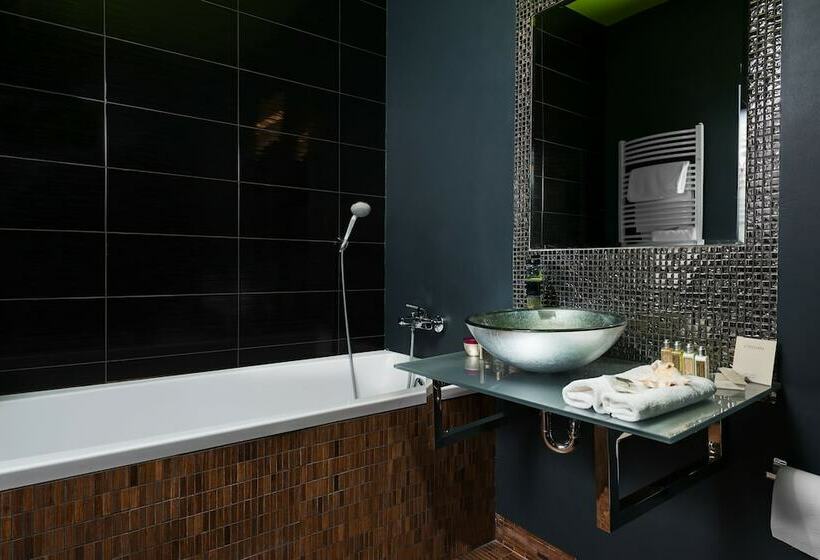 اتاق لوکس با چشمانداز باغ, Boutique Apartmenty M&m