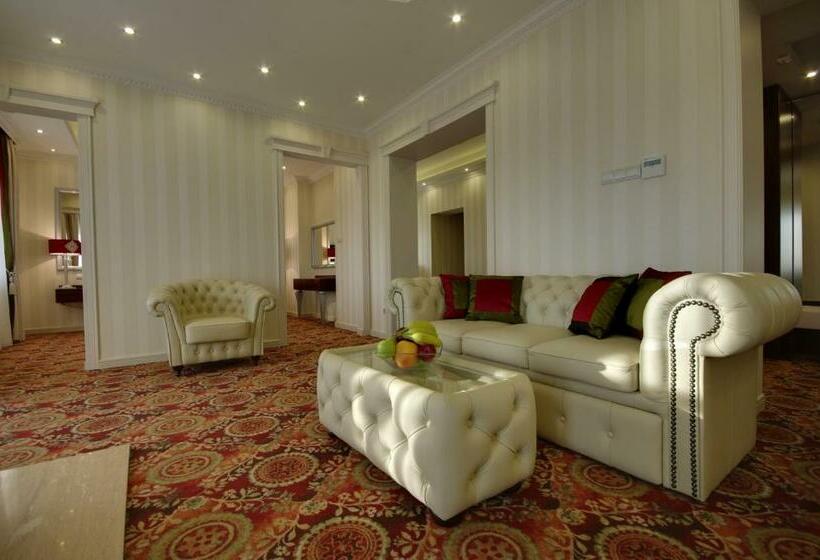 Люкс с Балконом, Arcanum