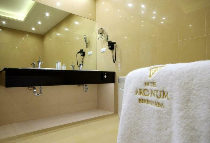 Люкс с Балконом, Arcanum