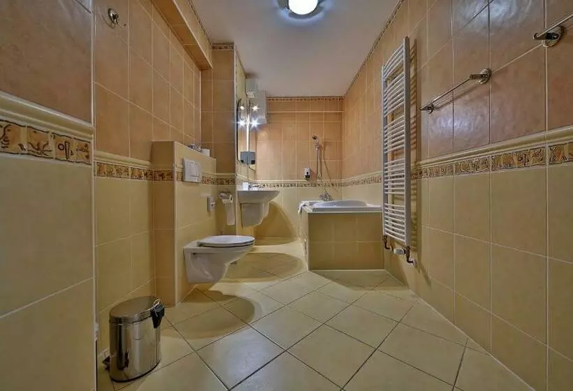 Suite, šariš