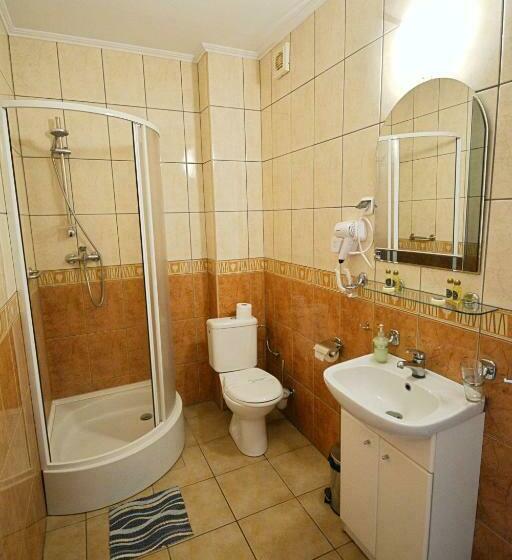 اتاق استاندارد یک نفره, Awis