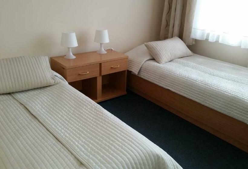 اتاق اکونومی, Dom Polonii