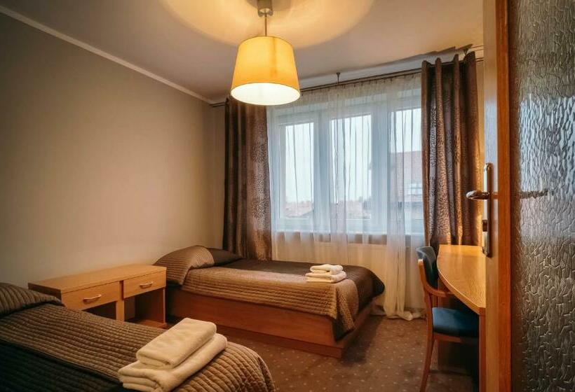 اتاق استاندارد, Dom Polonii