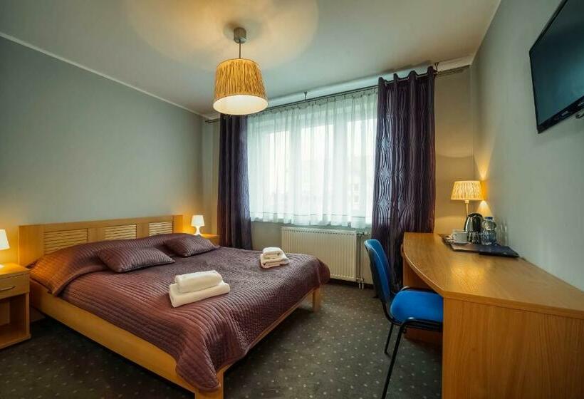 اتاق استاندارد, Dom Polonii