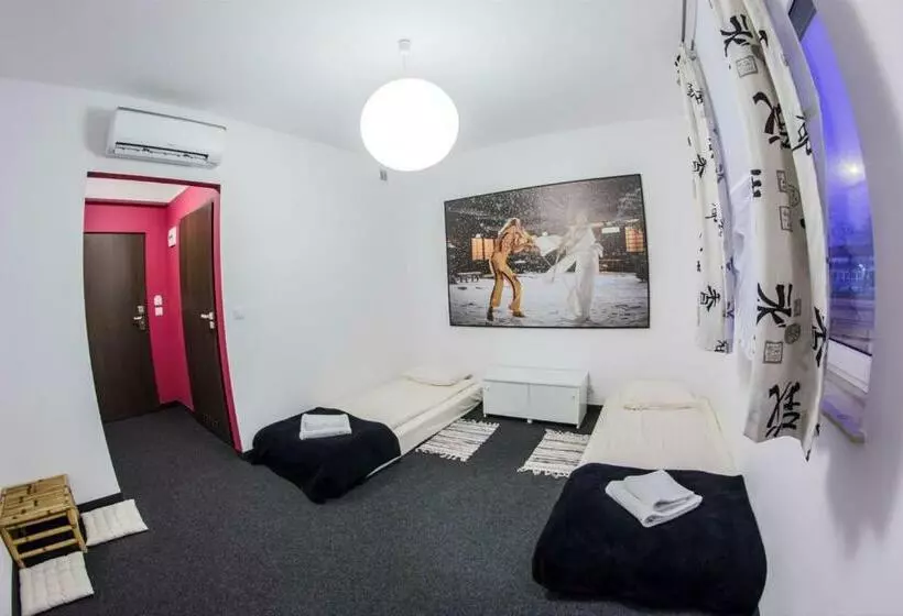 Standard-huone, Garage