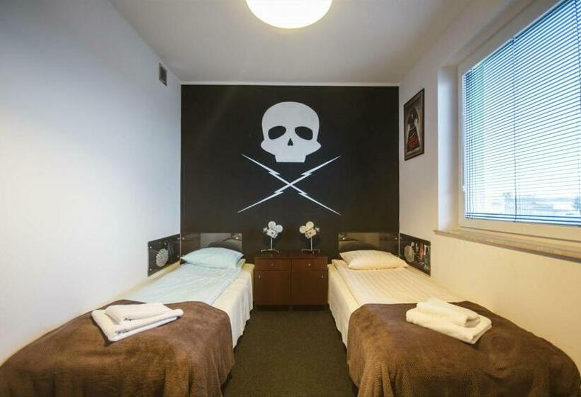 اتاق استاندارد, Garage