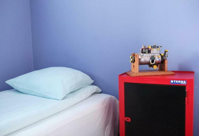 اتاق استاندارد, Garage