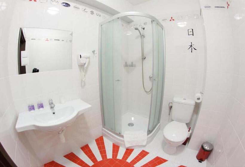 اتاق استاندارد, Garage